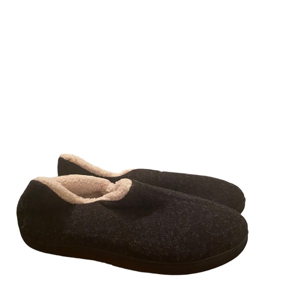 Shoes - Women’s Memory Foam Cozy House Slippers -NWOT/Size 9/Dark Gray
